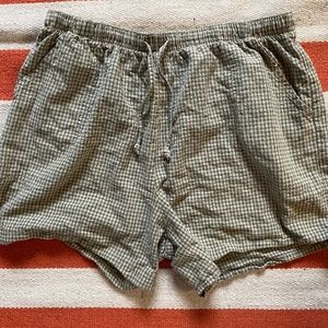 Linen green plaid shorts
